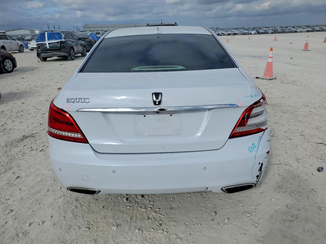 2015 HYUNDAI Equus