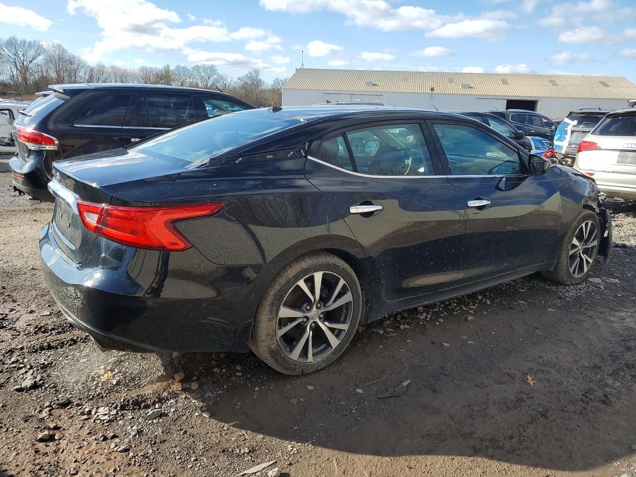 2016 NISSAN Maxima