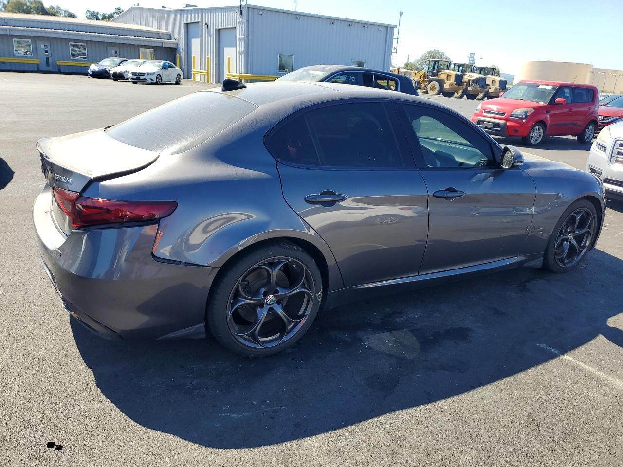 2018 ALFA ROMEO Giulia