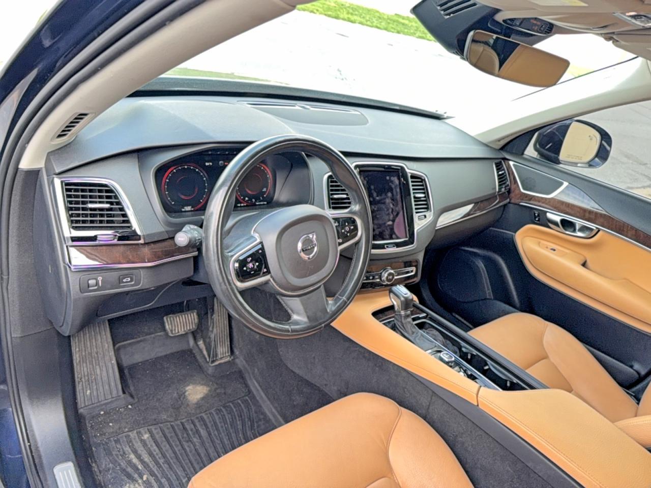 2016 VOLVO XC90