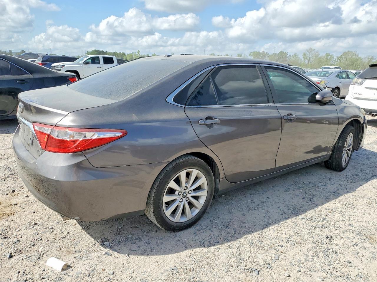 2015 TOYOTA CAMRY
