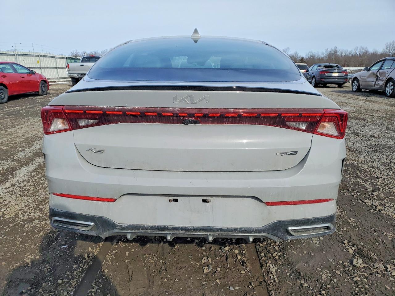 2022 KIA K5