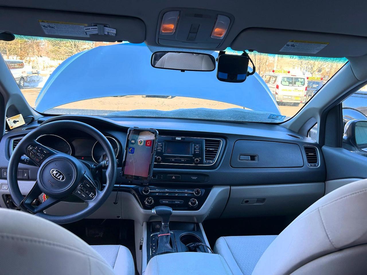 2017 KIA SEDONA
