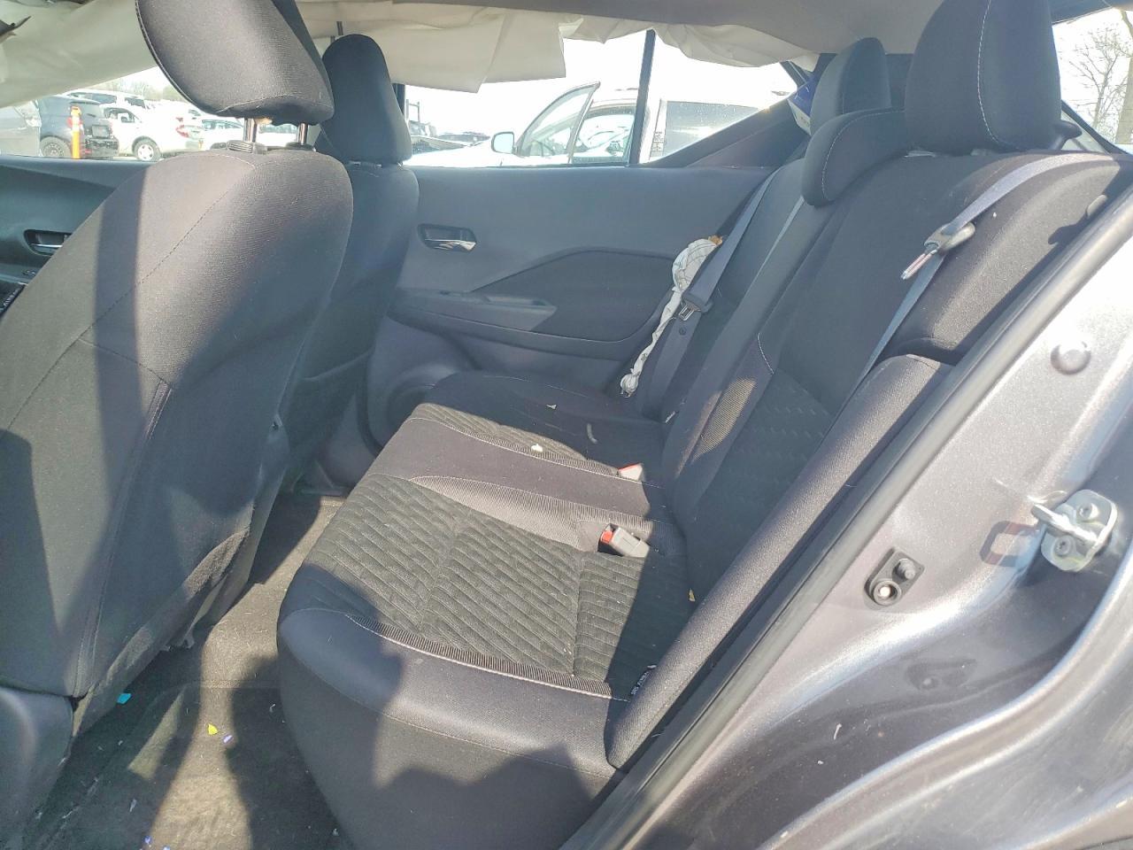 2021 NISSAN KICKS