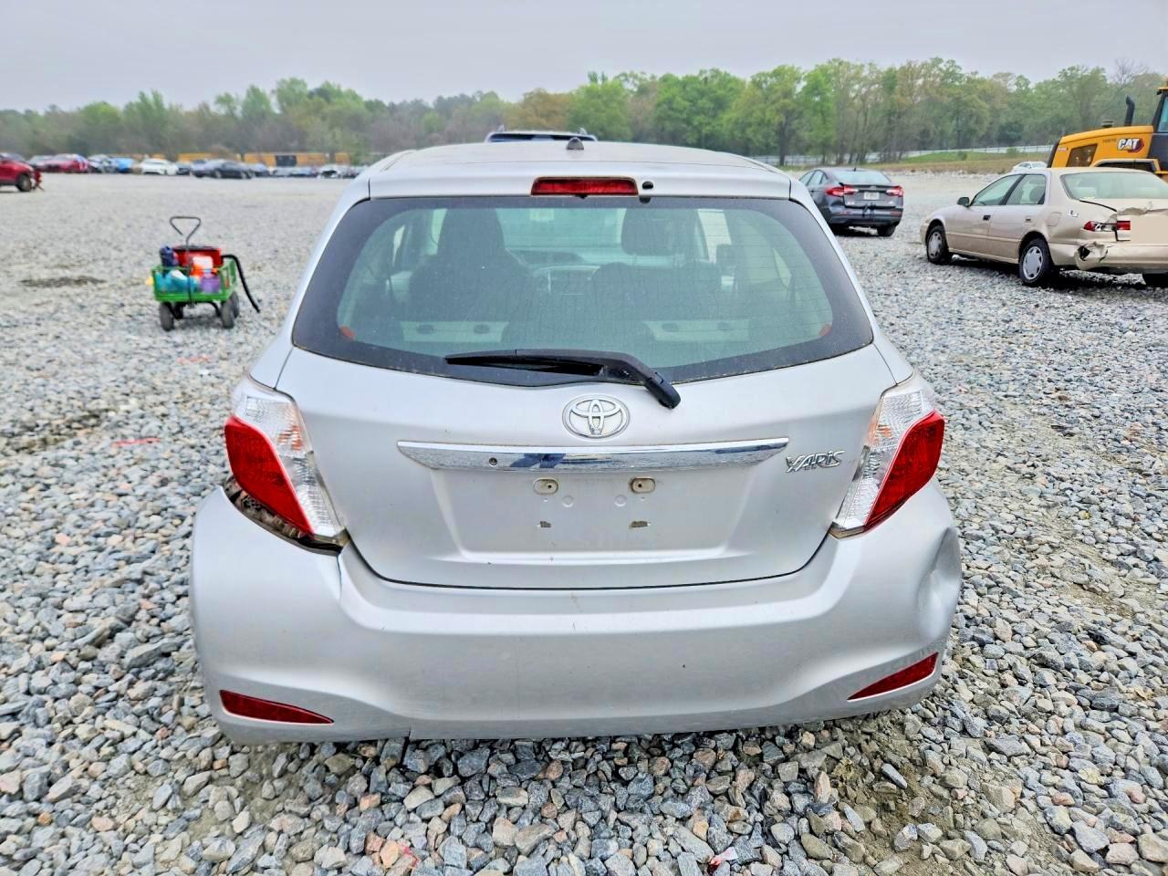 2012 TOYOTA YARIS