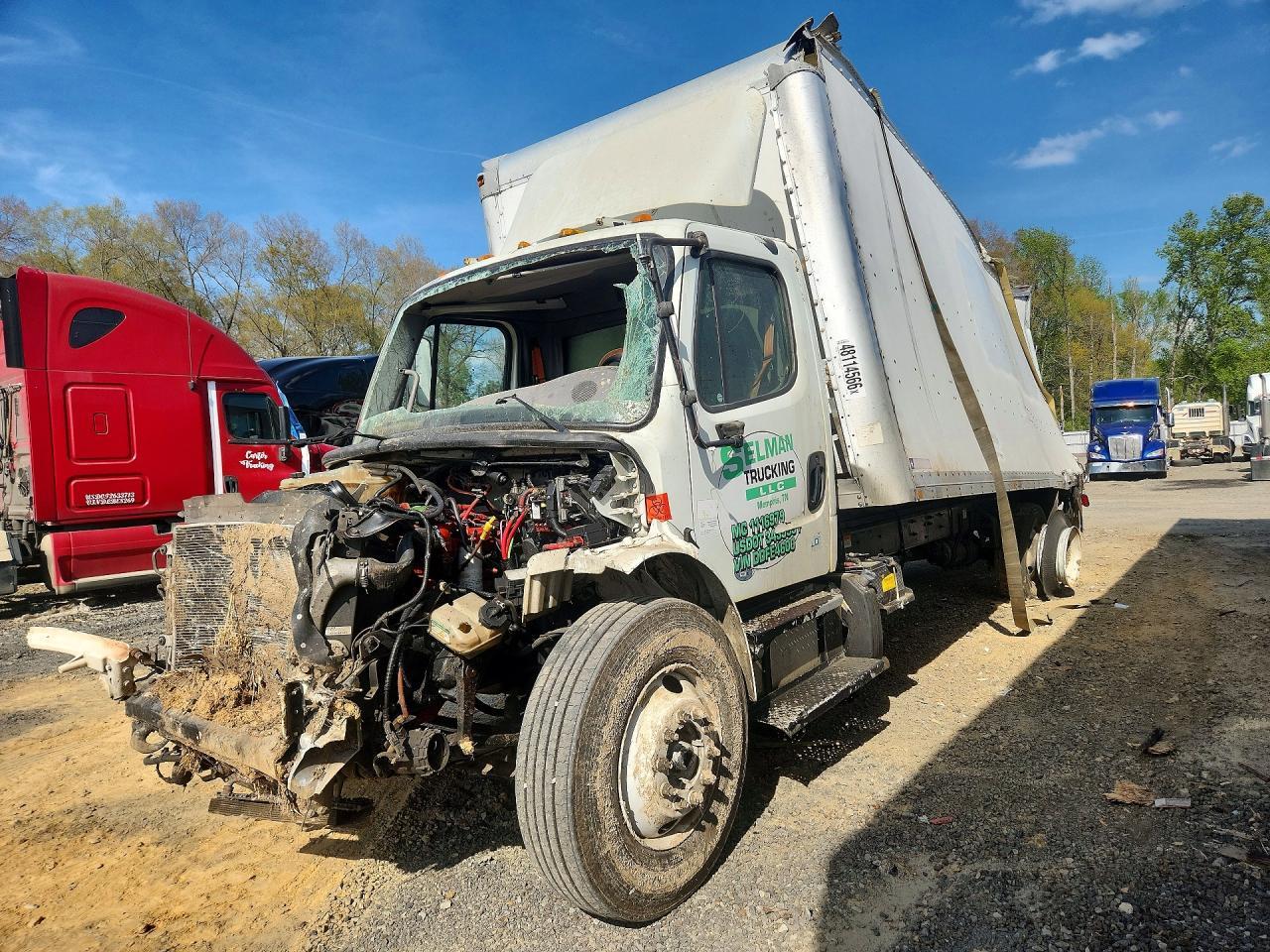 2013 FREIGHTLINER M2 106