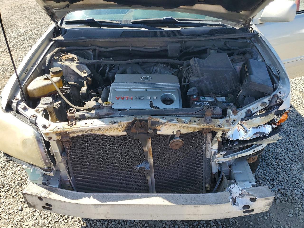 2004 TOYOTA HIGHLANDER