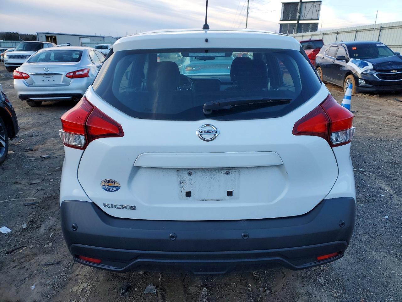 2020 NISSAN KICKS
