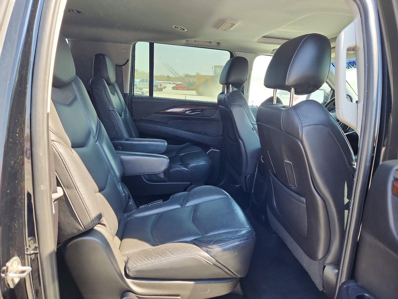 2018 CADILLAC Escalade ESV