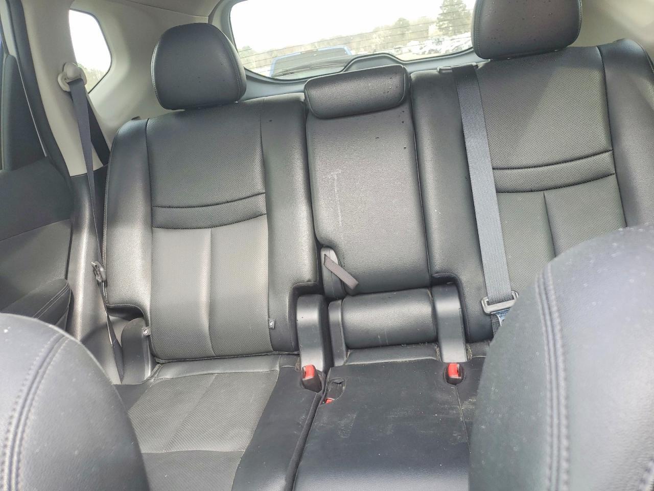 2017 NISSAN ROGUE