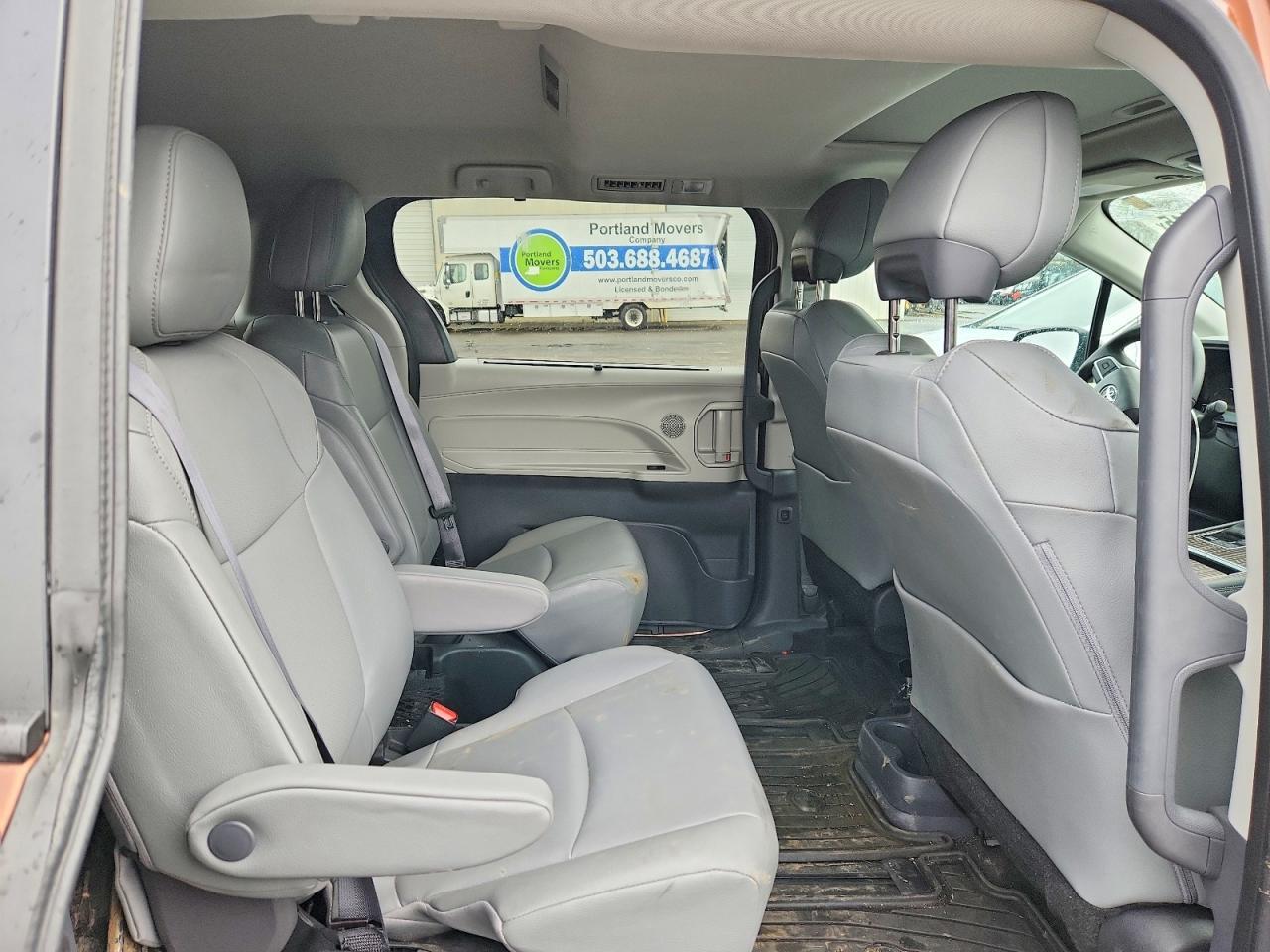 2023 TOYOTA SIENNA