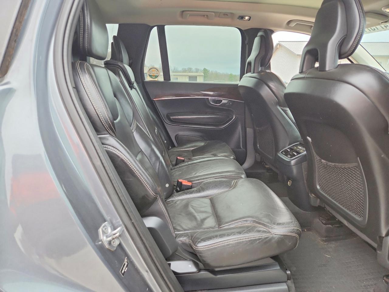 2017 VOLVO XC90