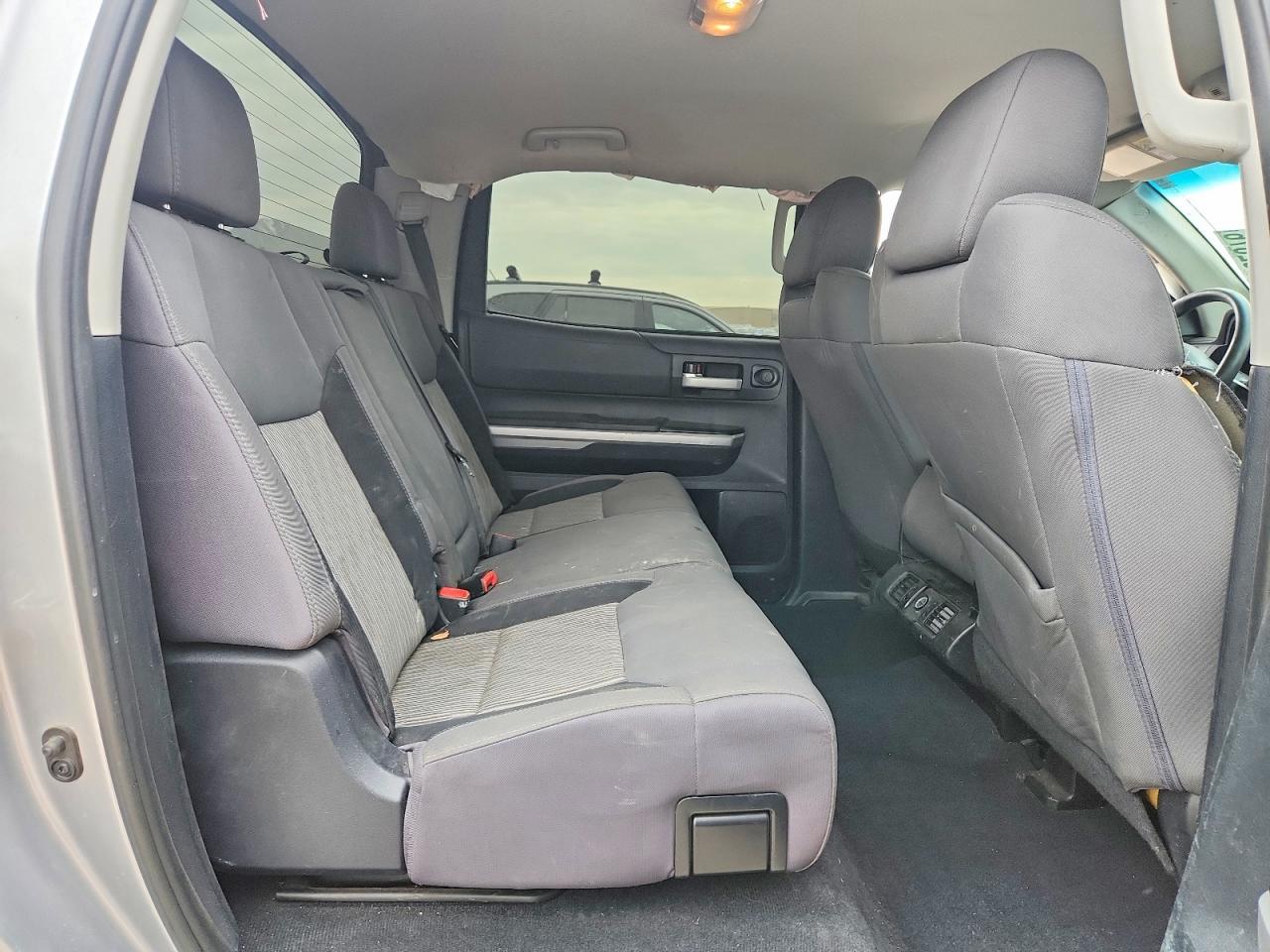 2016 TOYOTA TUNDRA