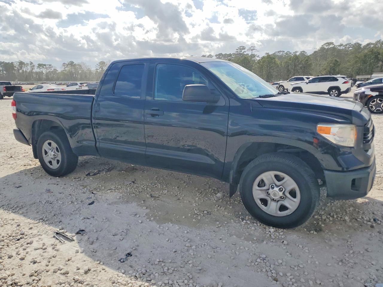 2017 TOYOTA TUNDRA