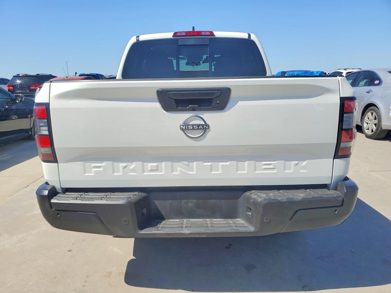 2025 NISSAN Frontier