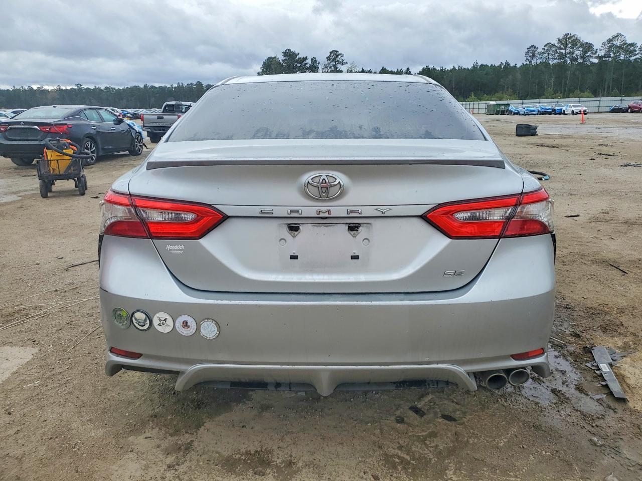 2018 TOYOTA CAMRY