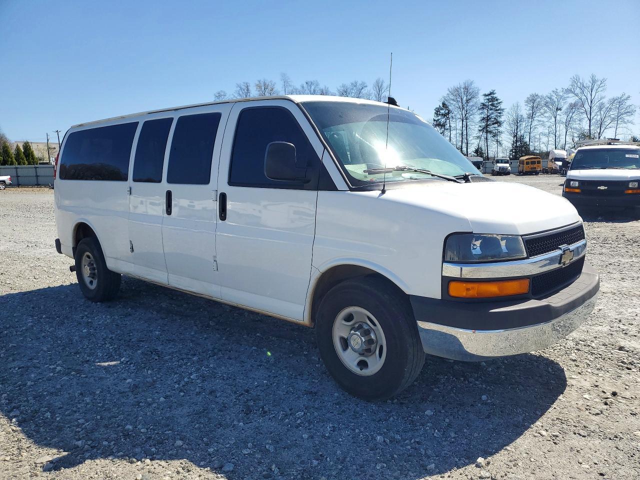 2016 CHEVROLET Express 3500
