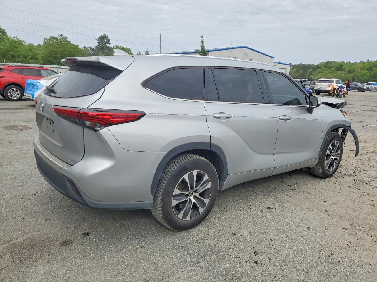 2021 TOYOTA HIGHLANDER