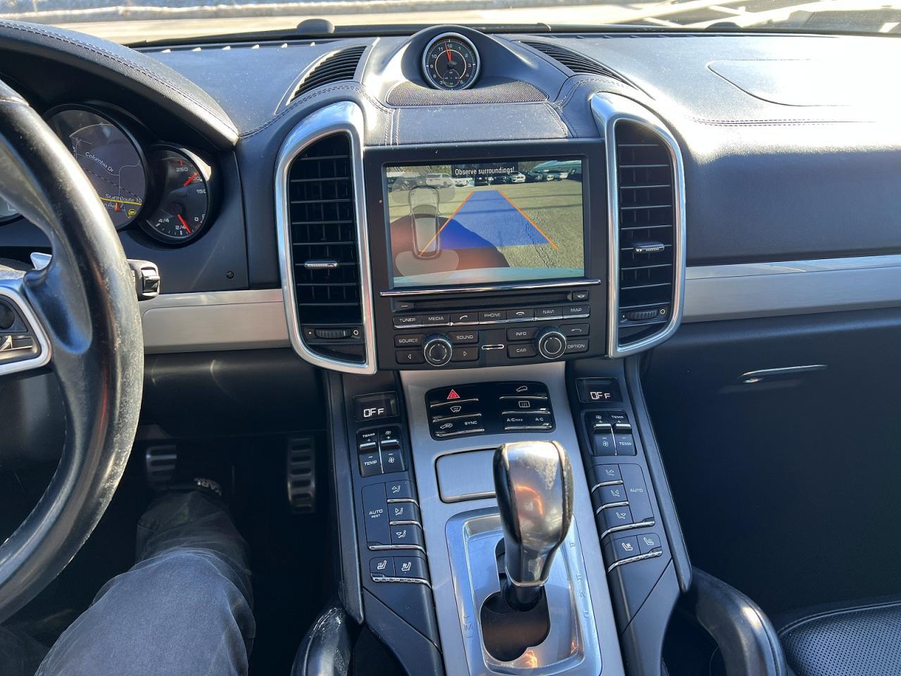 2015 PORSCHE CAYENNE