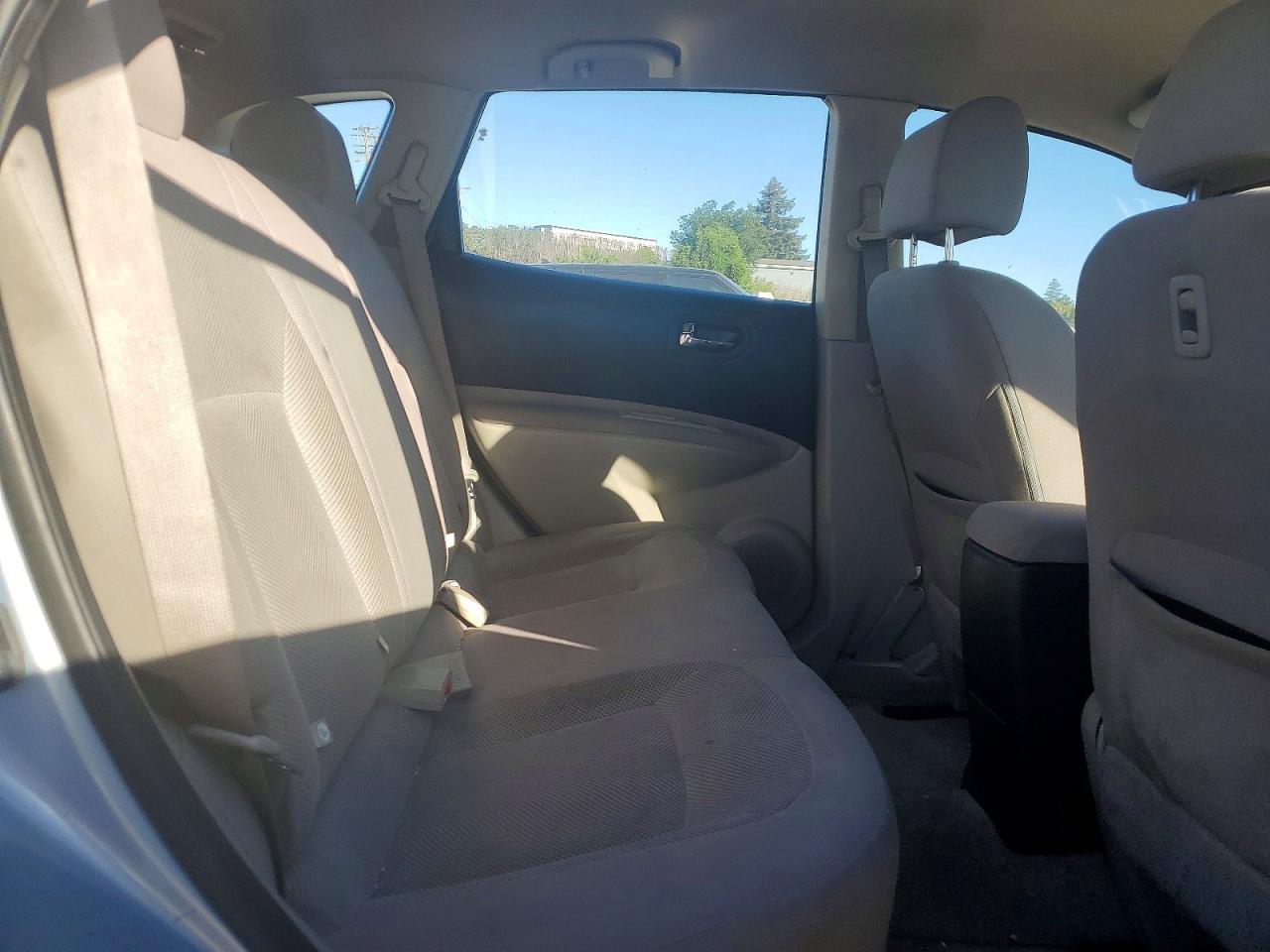 2014 NISSAN ROGUE