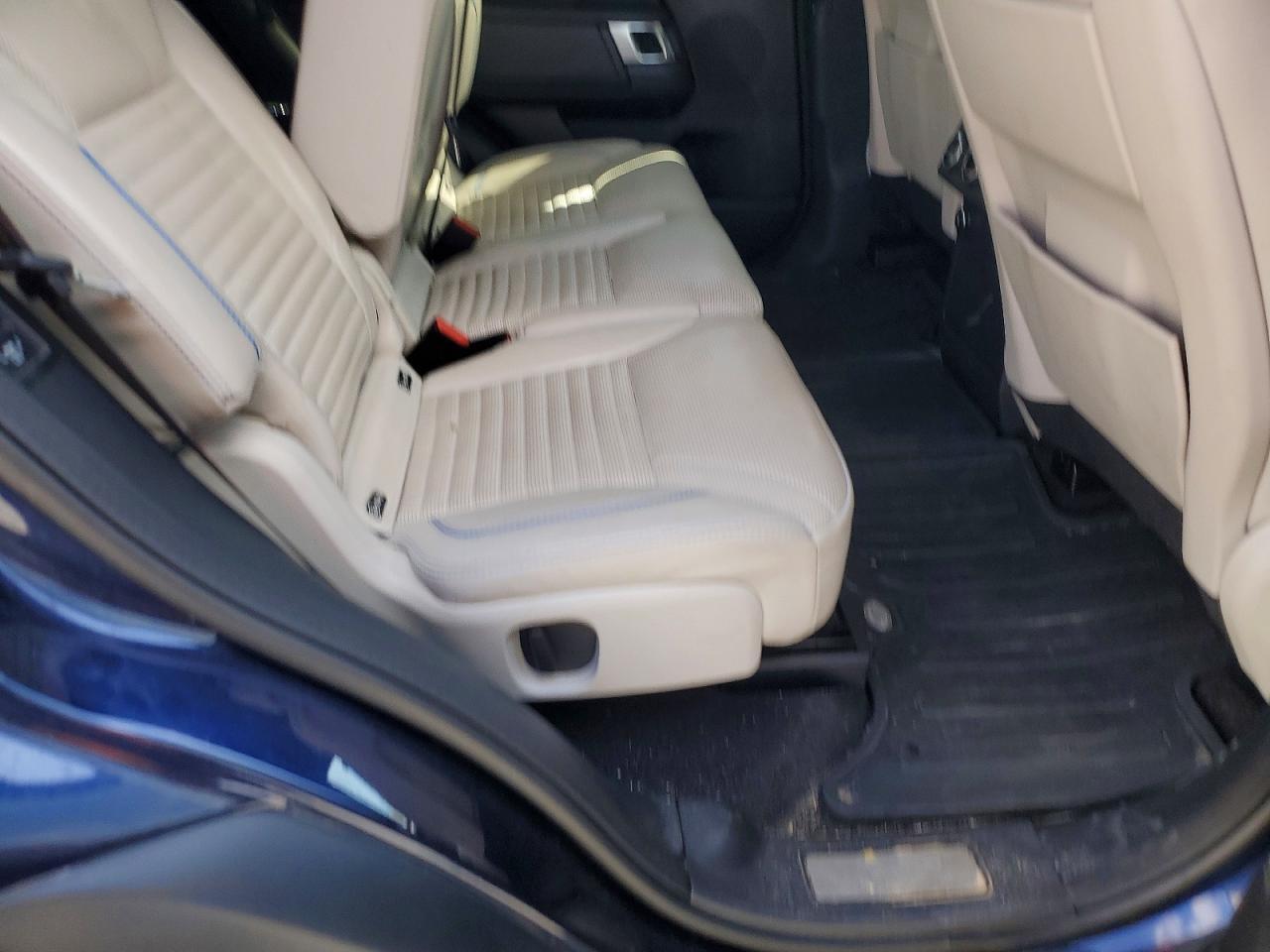 2018 LAND ROVER Discovery