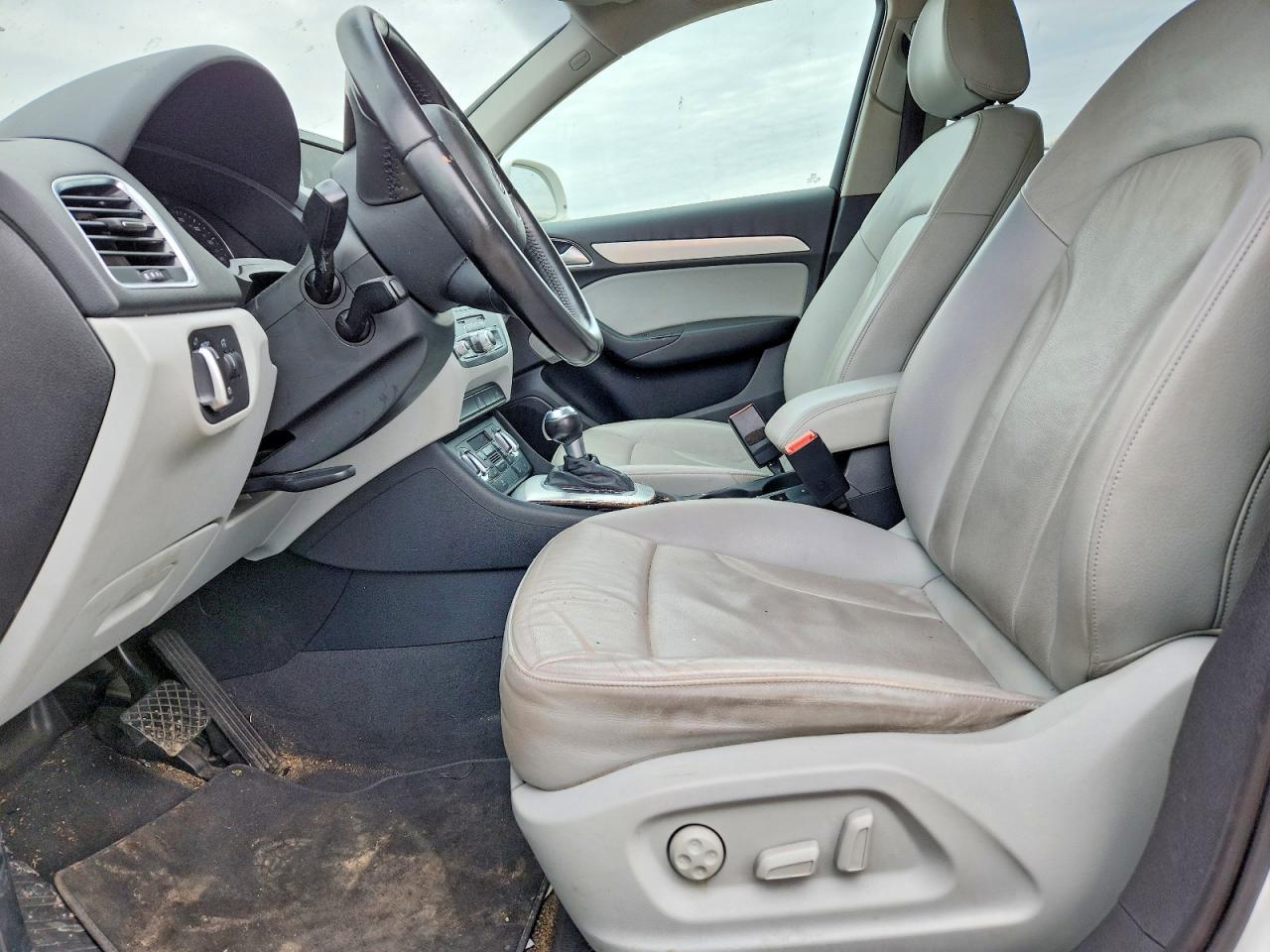 2015 AUDI Q3