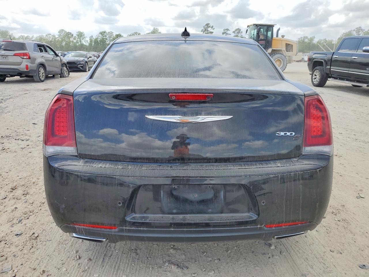 2018 CHRYSLER 300
