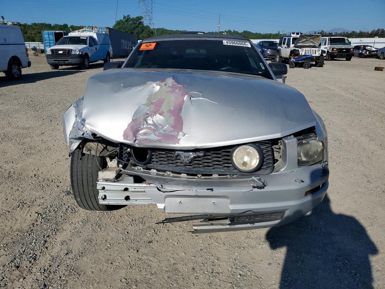 2005 FORD MUSTANG
