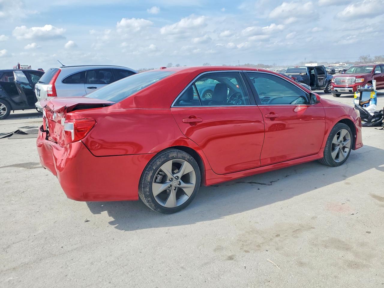 2014 TOYOTA CAMRY