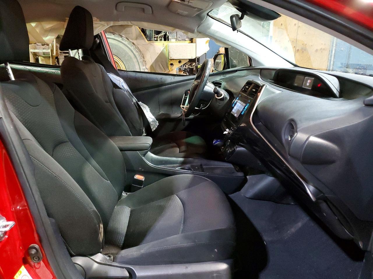 2019 TOYOTA PRIUS