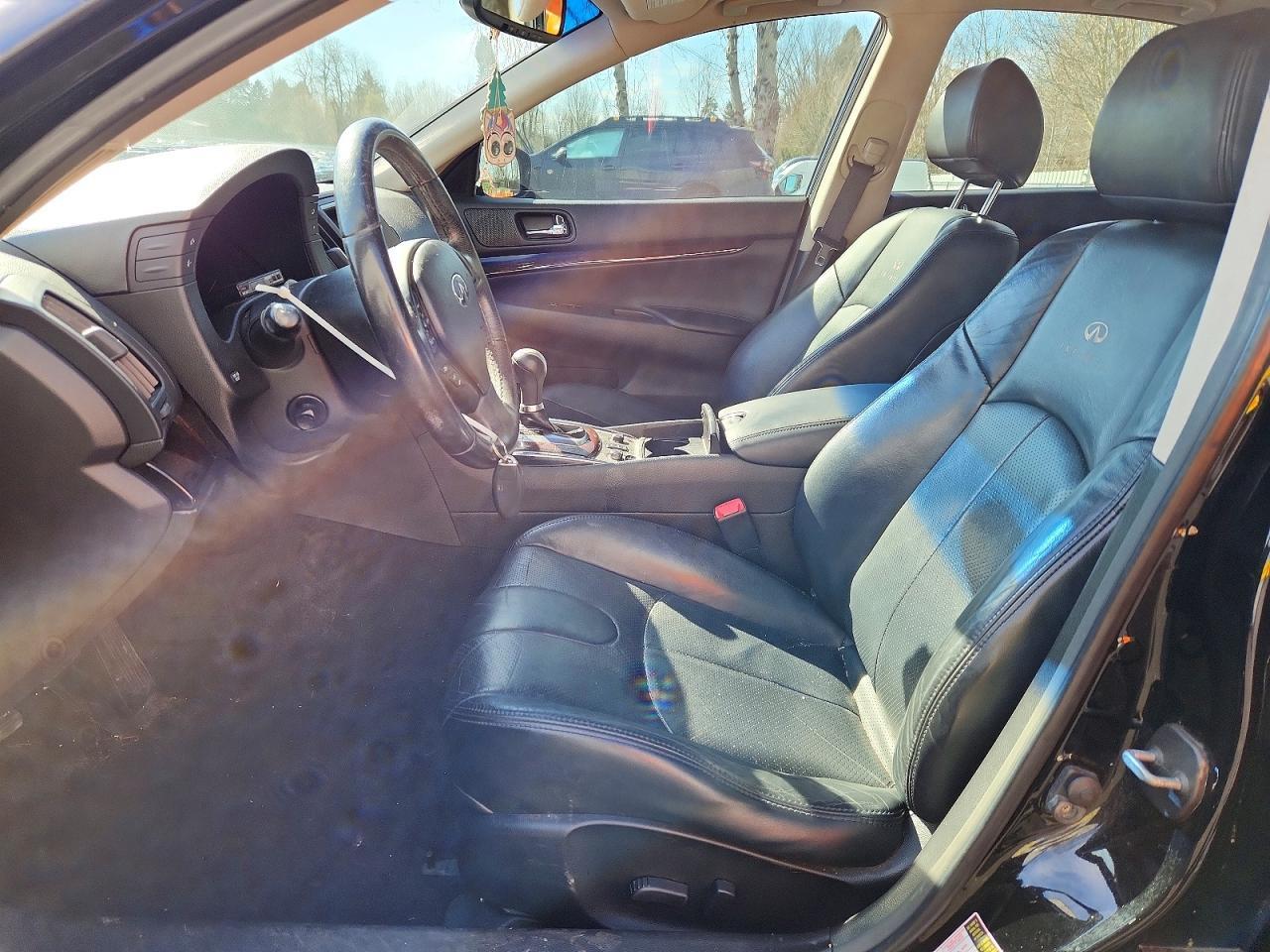2012 INFINITI G37