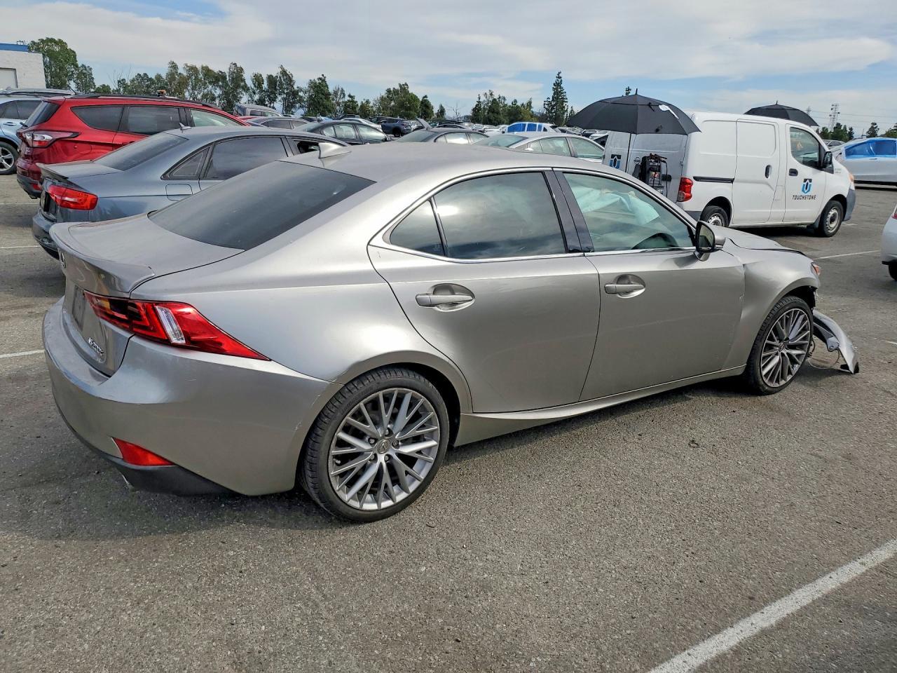 2016 LEXUS IS 200t
