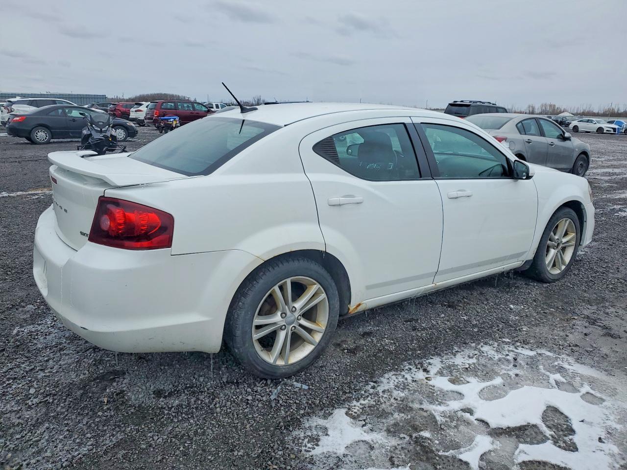 2014 DODGE Avenger