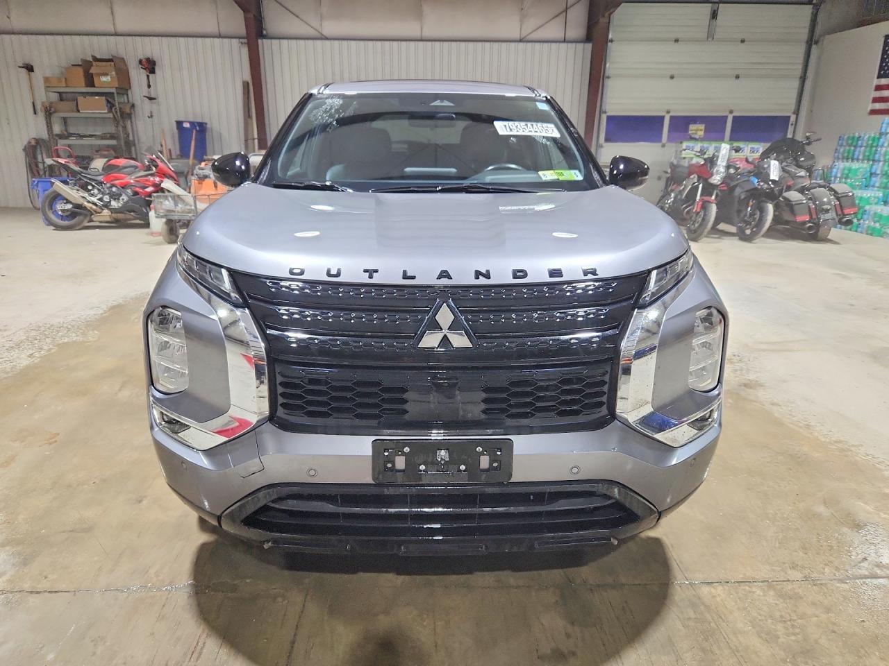 2022 MITSUBISHI outlander