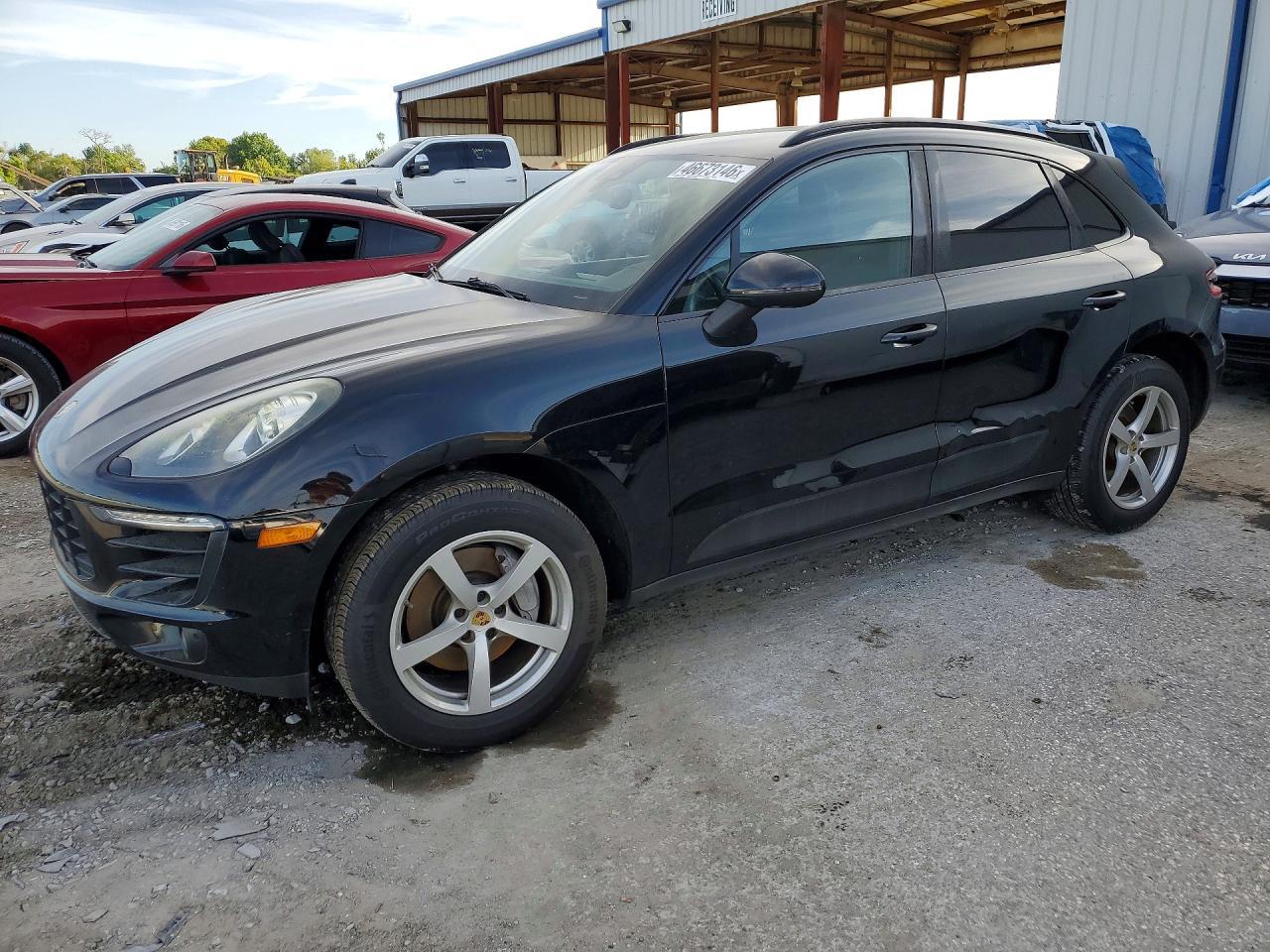 2018 PORSCHE Macan