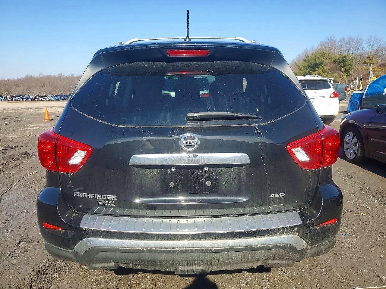 2017 NISSAN PATHFINDER