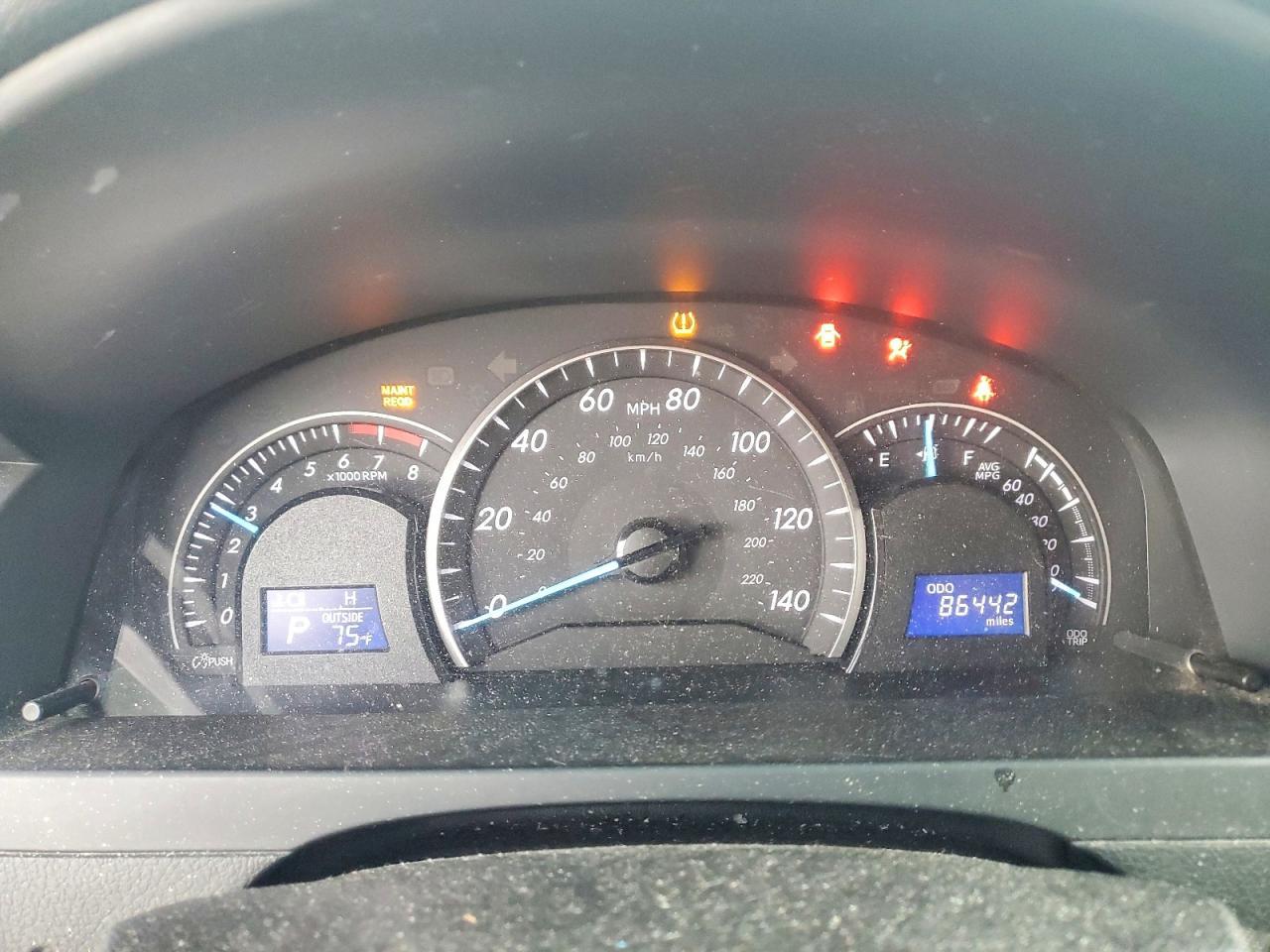 2014 TOYOTA CAMRY