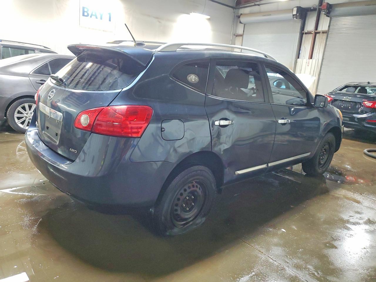 2015 NISSAN ROGUE