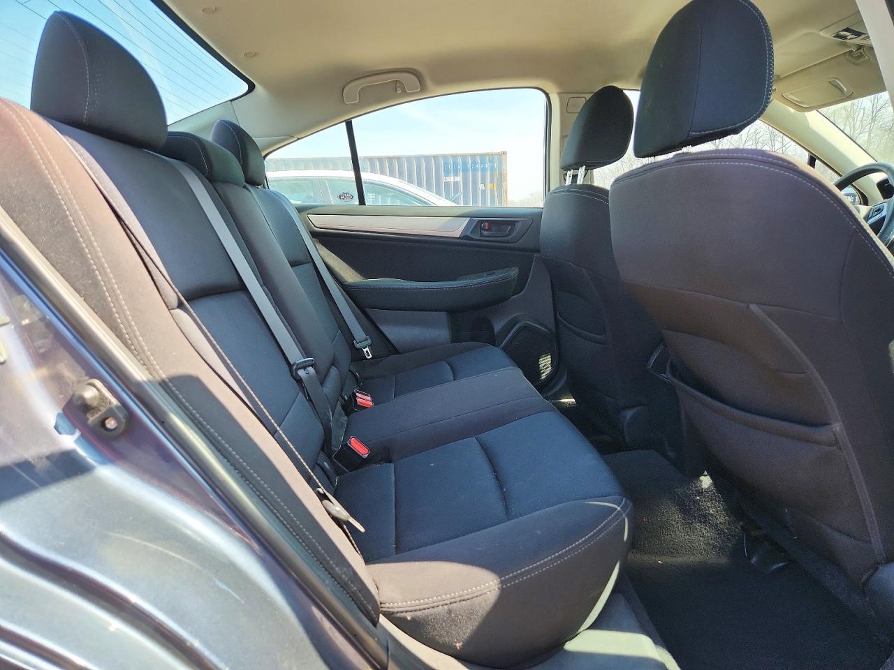 2017 SUBARU Legacy