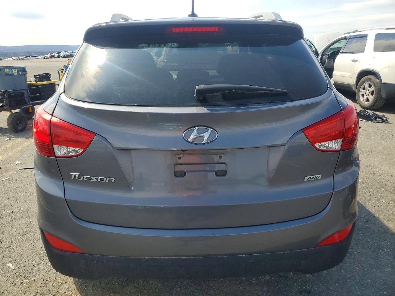 2015 HYUNDAI TUCSON