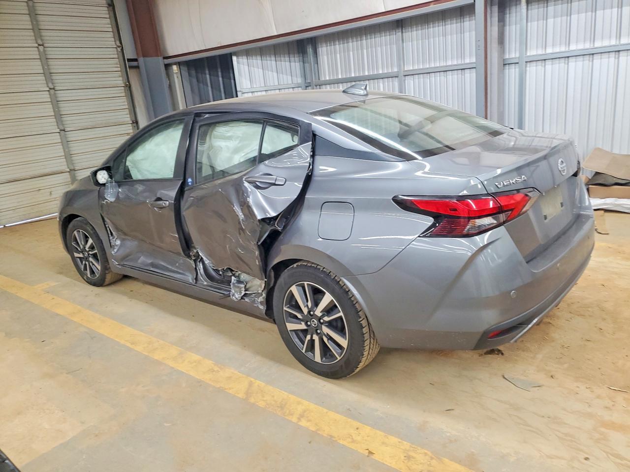 2020 NISSAN VERSA