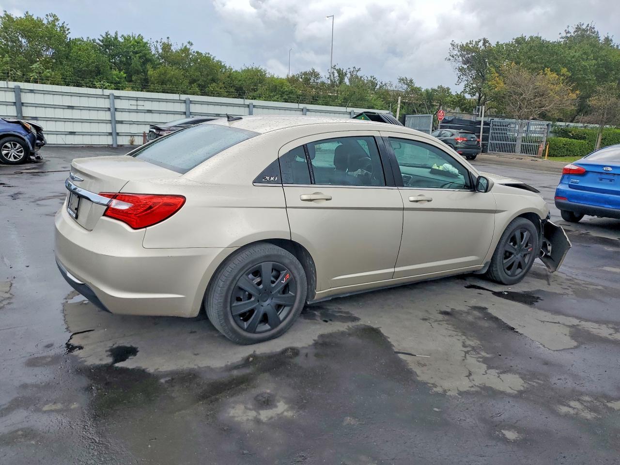 2014 CHRYSLER 200