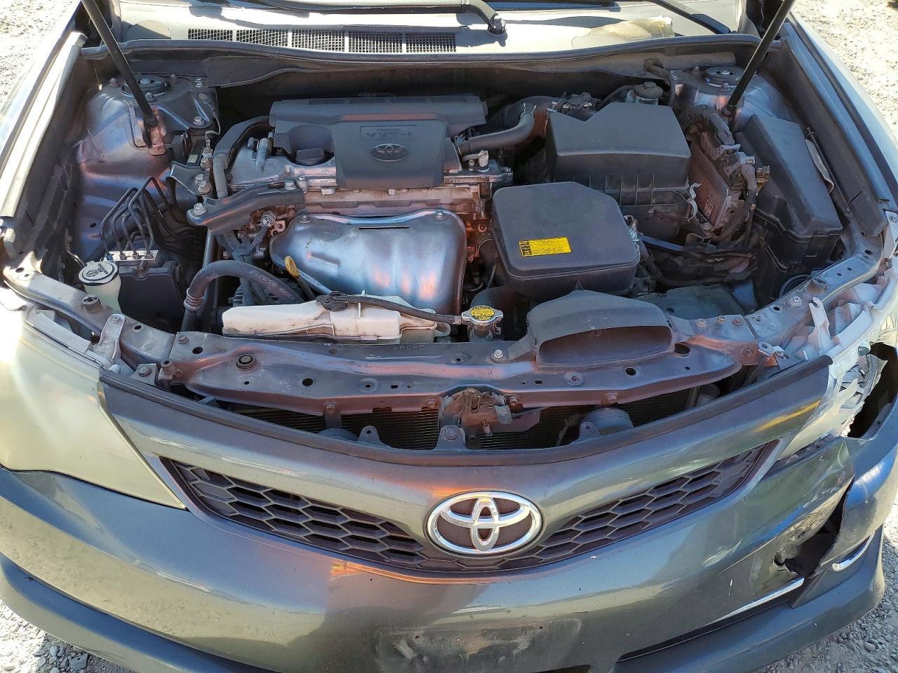 2014 TOYOTA CAMRY