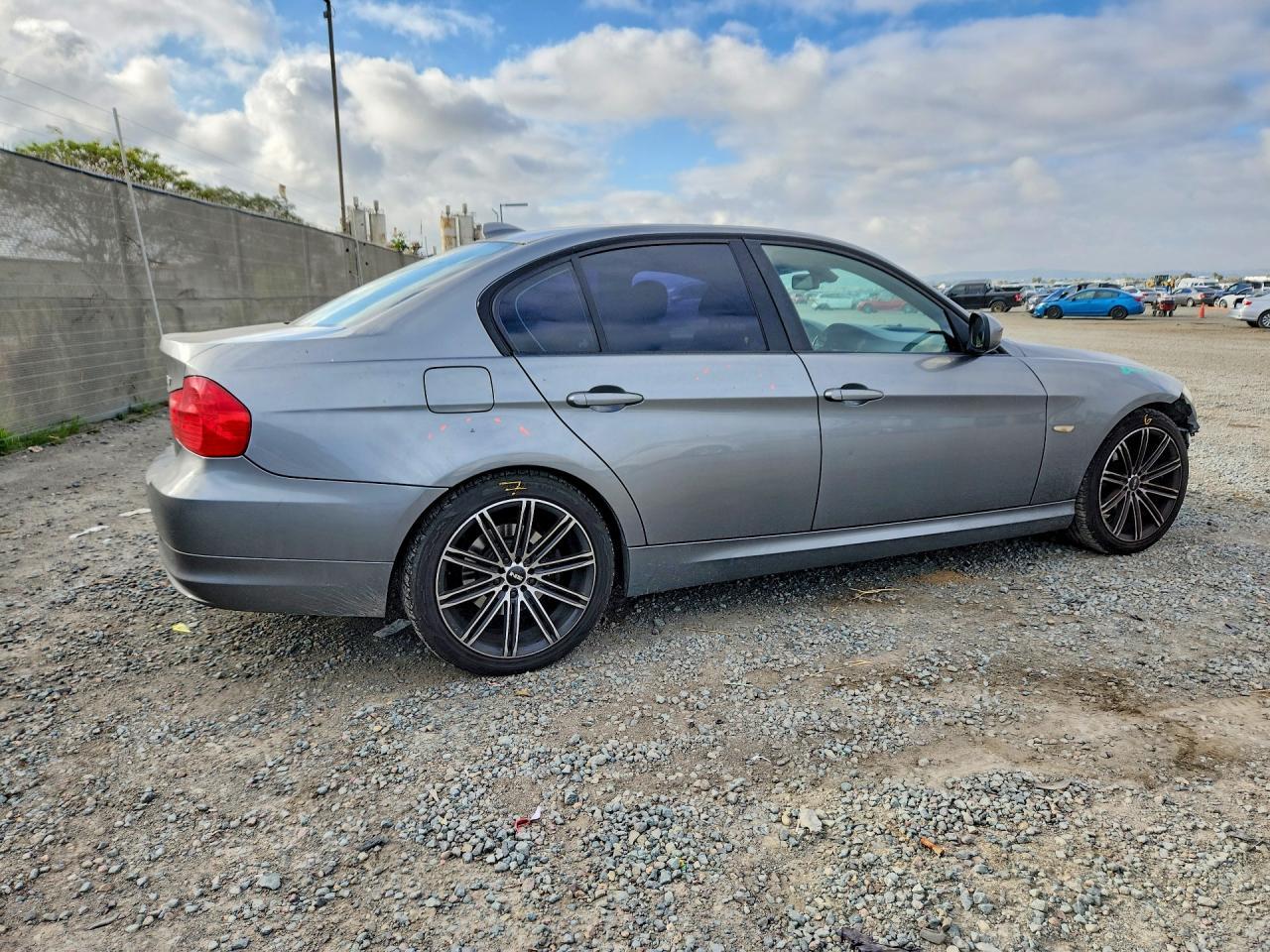 2011 BMW 3 SERIES