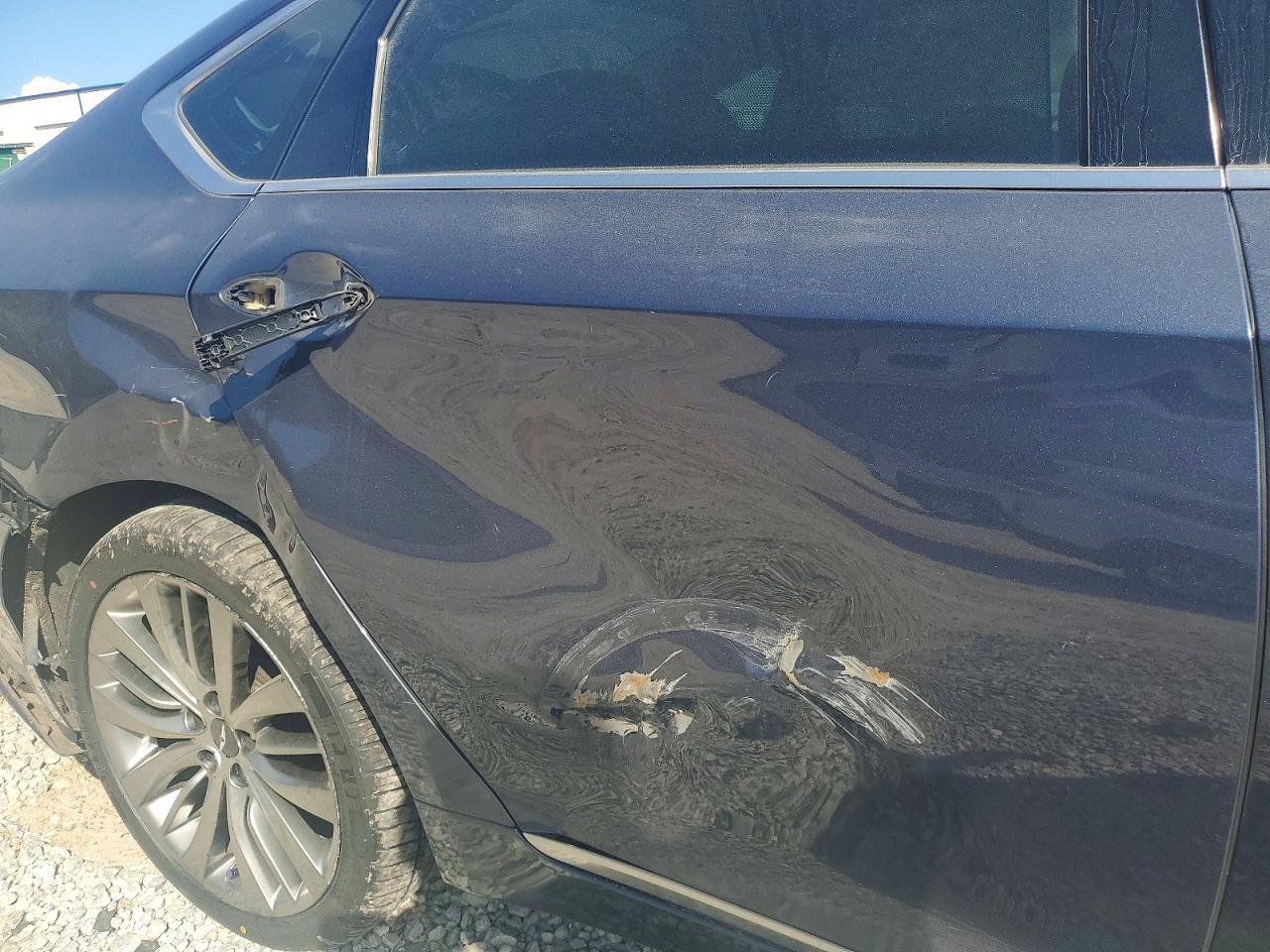 2015 HYUNDAI GENESIS
