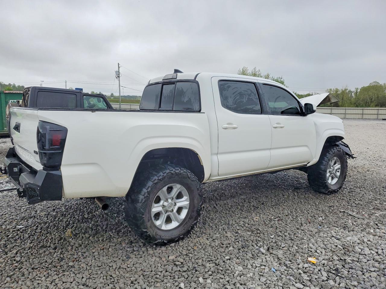 2016 TOYOTA TACOMA