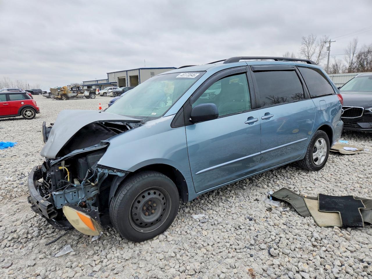 2004 TOYOTA SIENNA