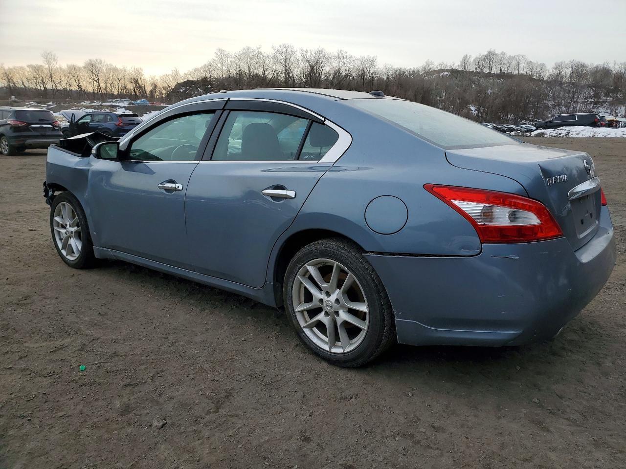 2011 NISSAN Maxima