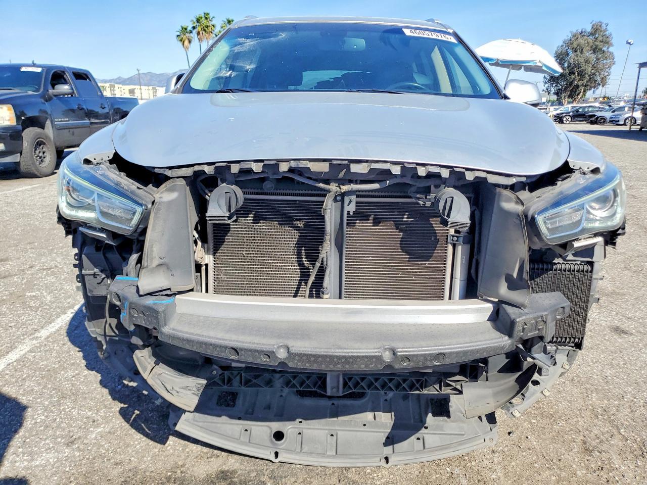 2016 INFINITI FX50