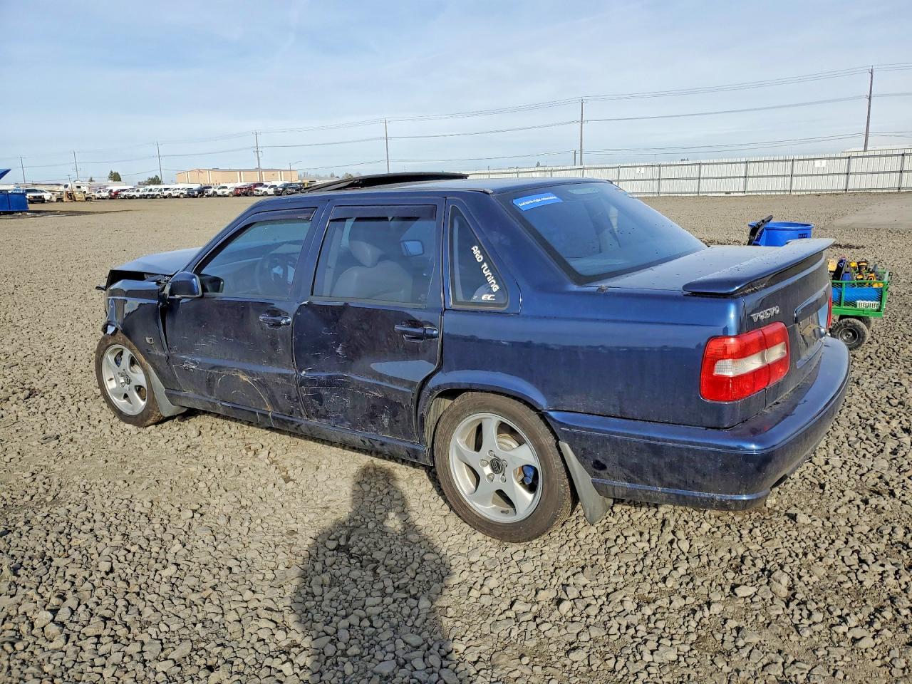 2000 VOLVO S70